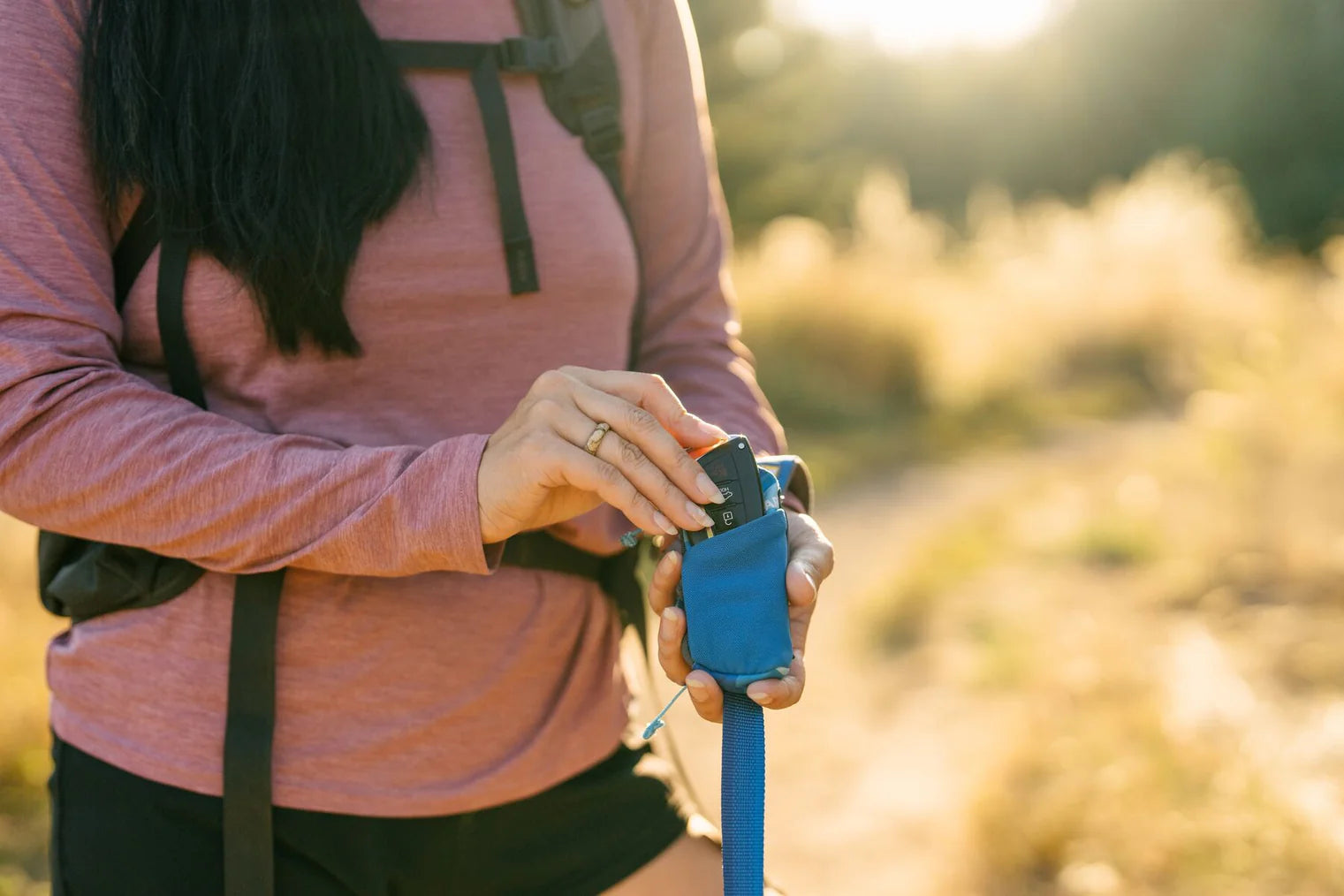 Dispensador de Bolsas STASH BAG MINI Coastal Mountains